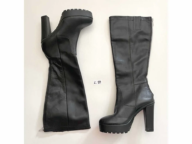 Diverse damesschoenen en -laarzen - rek 5 van 6 (ca. 34 paar) akua, gabor, heine, maguba, manfield, maripé, mjus, hula kula, sheln, sketchers, tom tailor, zara, etc. - afbeelding 9 van  26