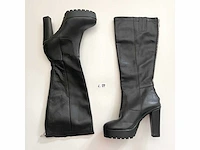 Diverse damesschoenen en -laarzen - rek 5 van 6 (ca. 34 paar) akua, gabor, heine, maguba, manfield, maripé, mjus, hula kula, sheln, sketchers, tom tailor, zara, etc. - afbeelding 9 van  26