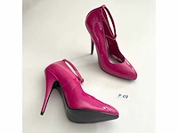 Diverse damesschoenen en -laarzen - rek 5 van 6 (ca. 34 paar) akua, gabor, heine, maguba, manfield, maripé, mjus, hula kula, sheln, sketchers, tom tailor, zara, etc. - afbeelding 11 van  26