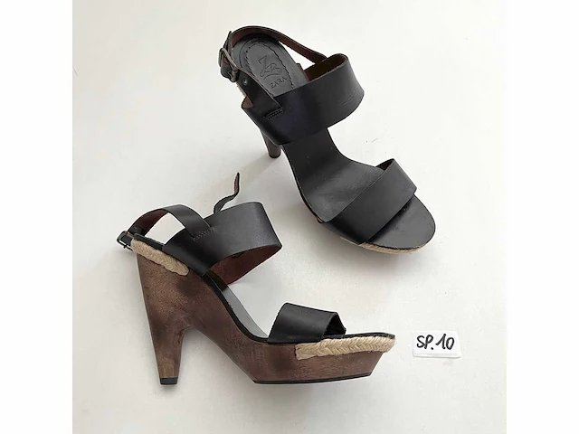 Diverse damesschoenen en -laarzen - rek 5 van 6 (ca. 34 paar) akua, gabor, heine, maguba, manfield, maripé, mjus, hula kula, sheln, sketchers, tom tailor, zara, etc. - afbeelding 15 van  26