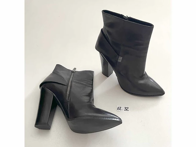 Diverse damesschoenen en -laarzen - rek 5 van 6 (ca. 34 paar) akua, gabor, heine, maguba, manfield, maripé, mjus, hula kula, sheln, sketchers, tom tailor, zara, etc. - afbeelding 20 van  26
