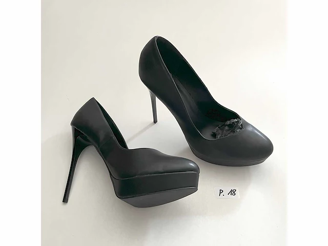 Diverse damesschoenen en -laarzen - rek 6 van 6 (ca. 34 paar) aldo, andres machado, fabulous, gabor, heine, invito, maguba, onlymaker, sacha, scholl, tamaris, tom tailor, torid, etc. - afbeelding 12 van  26