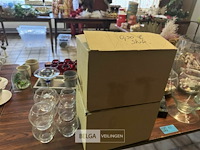 Diverse decoratie op tafel - afbeelding 2 van  7