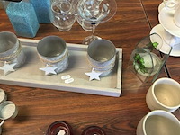 Diverse decoratie op tafel - afbeelding 5 van  7