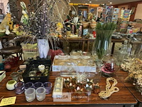 Diverse decoratie op tafel - afbeelding 1 van  6