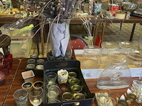 Diverse decoratie op tafel - afbeelding 5 van  6