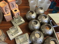 Diverse decoratie op tafel - afbeelding 3 van  5