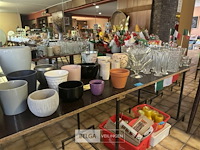 Diverse decoratie op tafel - afbeelding 7 van  7