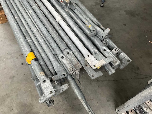 Diverse diagonalen voor steigerstelling (25x) - afbeelding 2 van  6