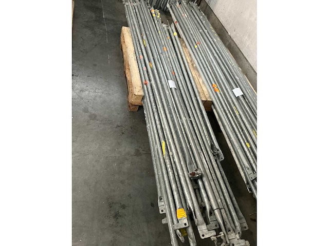 Diverse diagonalen voor steigerstelling (30x) - afbeelding 2 van  5