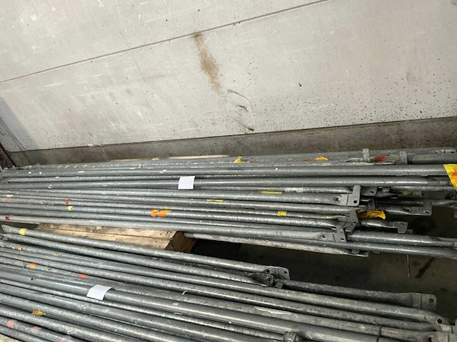 Diverse diagonalen voor steigerstelling (30x) - afbeelding 1 van  5