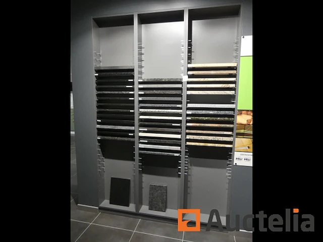 Diverse displays en meubels - afbeelding 2 van  13