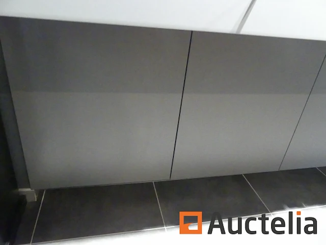 Diverse displays en meubels - afbeelding 3 van  13