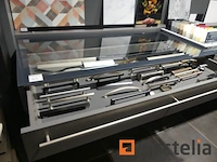 Diverse displays en meubels - afbeelding 1 van  13