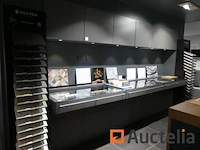Diverse displays en meubels - afbeelding 11 van  13