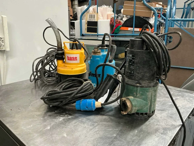 Diverse dompelpompen (3x) - afbeelding 1 van  7