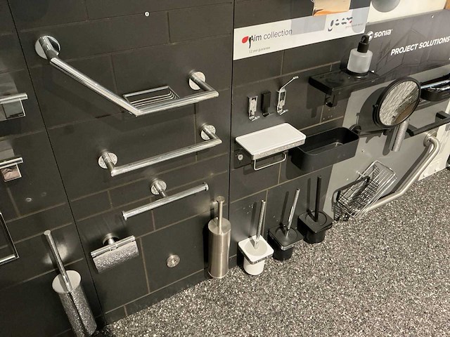 Diverse douche- en badkamergarnituren (90x) - afbeelding 12 van  14