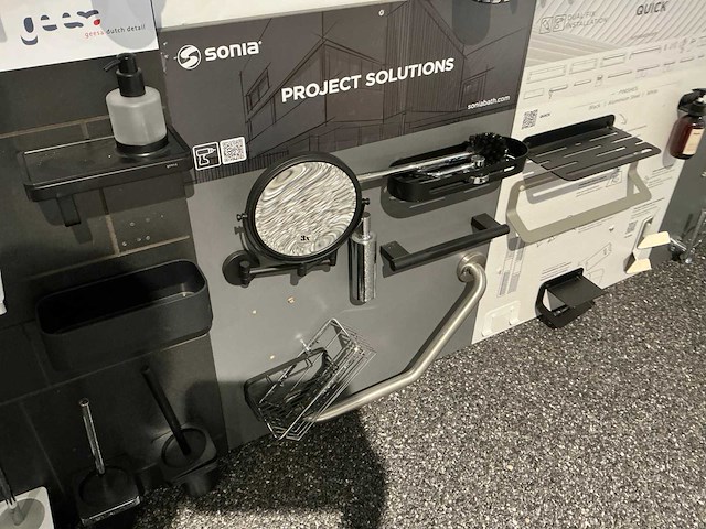 Diverse douche- en badkamergarnituren (90x) - afbeelding 13 van  14