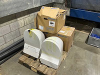 Diverse douche toiletten - afbeelding 1 van  11