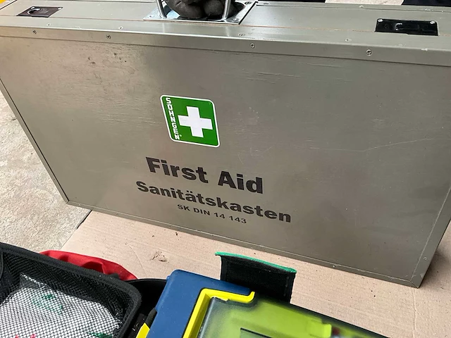 Diverse eerste hulp materialen - afbeelding 11 van  14