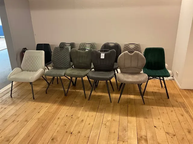 Diverse eetkamerstoelen - afbeelding 1 van  3