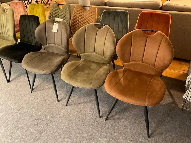 Diverse eetkamerstoelen - afbeelding 2 van  5