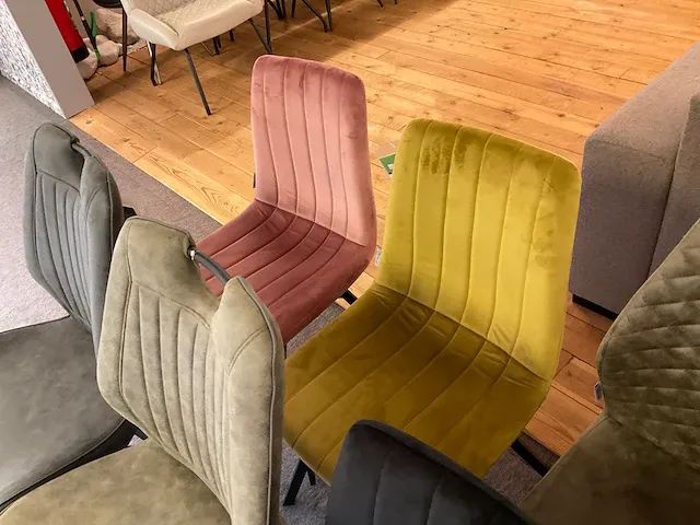 Diverse eetkamerstoelen - afbeelding 5 van  5