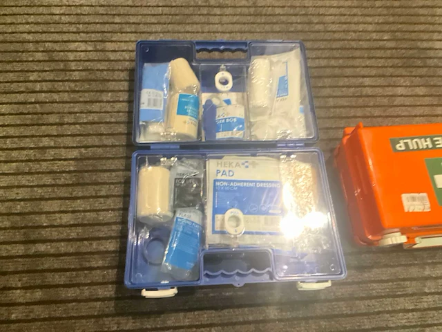 Diverse ehbo koffers (2x) - afbeelding 3 van  5