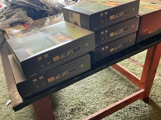 Diverse electronica accessoires en kabels - afbeelding 9 van  23