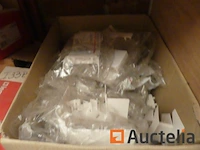 Diverse elektrische apparatuur - afbeelding 16 van  17