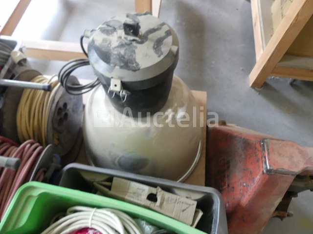 Diverse elektrische apparatuur - afbeelding 4 van  16