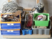 Diverse elektrische apparatuur - afbeelding 13 van  16