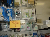 Diverse elektrische apparatuur - afbeelding 15 van  47