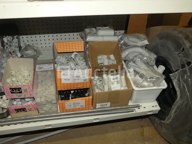 Diverse elektrische apparatuur - afbeelding 20 van  47