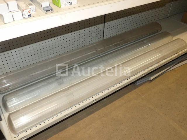 Diverse elektrische apparatuur - afbeelding 36 van  47