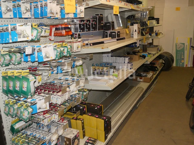 Diverse elektrische apparatuur - afbeelding 45 van  47