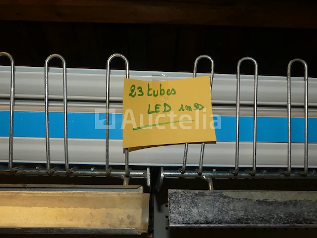 Diverse elektrische apparatuur - afbeelding 46 van  47