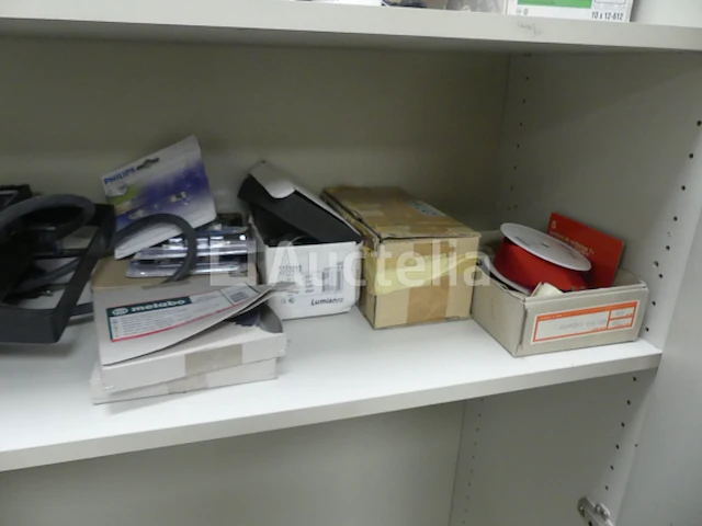 Diverse elektrische apparatuur - afbeelding 2 van  13