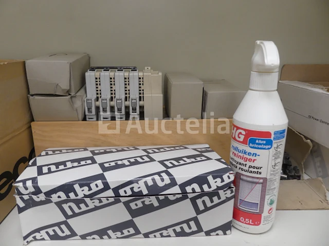 Diverse elektrische apparatuur - afbeelding 13 van  13