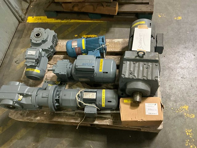 Diverse elektromotoren (6x) - afbeelding 2 van  7