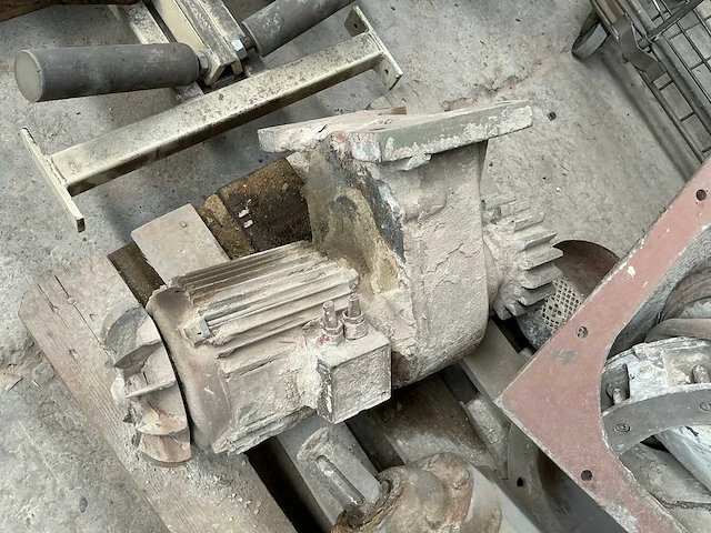 Diverse elektromotoren (7x) - afbeelding 8 van  13