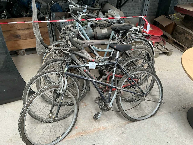 Diverse fietsen (5x) - afbeelding 1 van  8