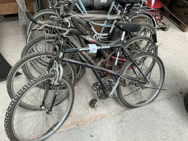 Diverse fietsen (5x) - afbeelding 2 van  8