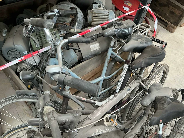 Diverse fietsen (5x) - afbeelding 4 van  8