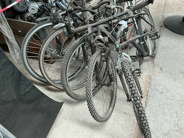 Diverse fietsen (5x) - afbeelding 5 van  8