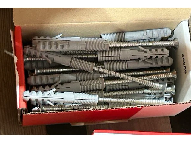 Diverse fischer tuimelpluggen en pluggen - afbeelding 8 van  8