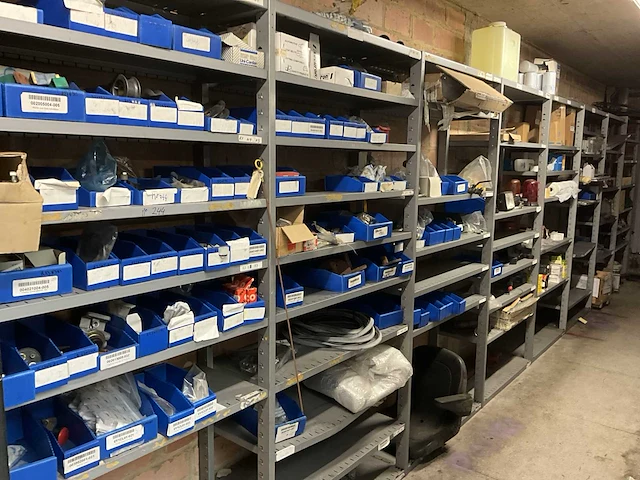Diverse garage onderdelen - afbeelding 1 van  17