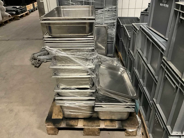 Diverse gastronormbak ca. 85x - afbeelding 7 van  7