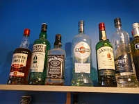 Diverse gebruikte en nieuwe flessen sterke drank + diverse items - afbeelding 6 van  10