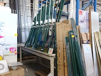 Diverse geplastificeerde metalen palen - afbeelding 1 van  4